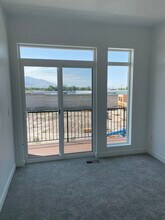 3543 S Lydia Ann Ln in West Valley City, UT - Foto de edificio - Building Photo