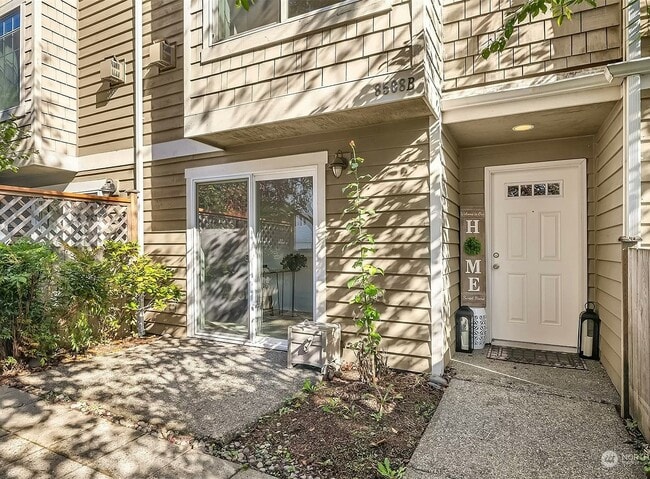 8508 Nesbit Ave N in Seattle, WA - Building Photo - Building Photo