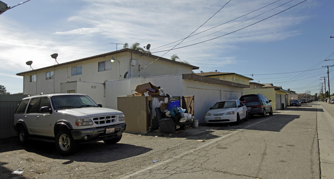 4782 Canoga St in Montclair, CA - Building Photo - Building Photo