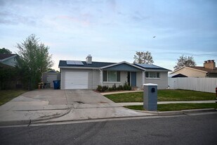 3474 W San Carlos Dr in West Valley City, UT - Building Photo