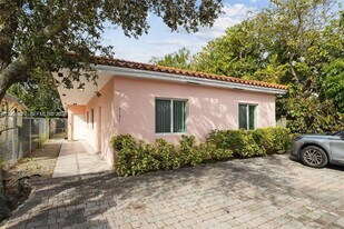 3134 Hibiscus St in Miami, FL - Building Photo