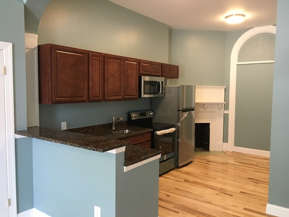2938 St Paul St in Baltimore, MD - Building Photo