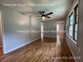 3009 Cox Ln in Knoxville, TN - Building Photo - Building Photo