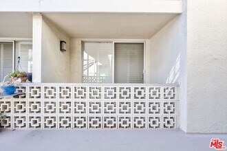 1200 W Huntington Dr-Unit -15 in Arcadia, CA - Building Photo - Building Photo