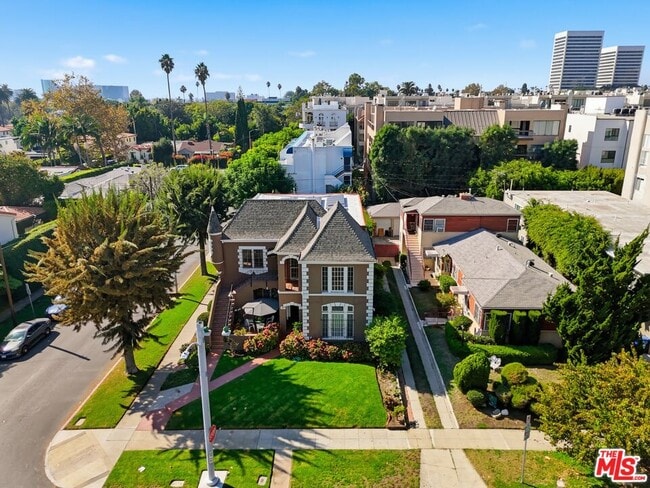 1873 Midvale Ave in Los Angeles, CA - Building Photo - Building Photo