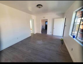 3530 E 61st St in Huntington Park, CA - Foto de edificio - Building Photo