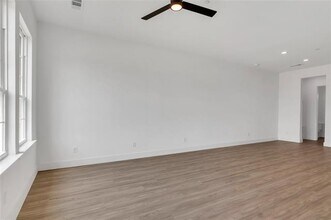 3433 Sanjeev Dr in Irving, TX - Building Photo - Building Photo