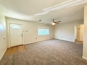 5946 Southmont St in Houston, TX - Building Photo - Building Photo