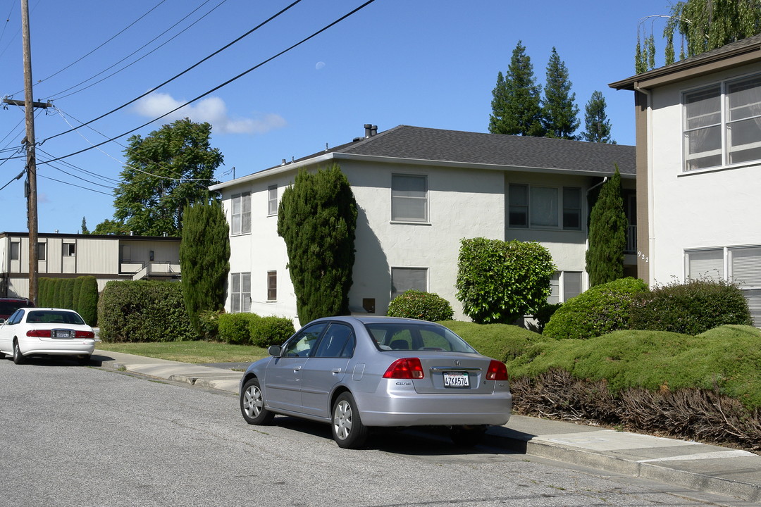 934 Oak Ln in Menlo Park, CA - Building Photo