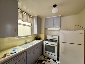 4757 Mission St, Unit 5 in San Francisco, CA - Building Photo - Building Photo