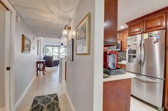 19 Royal Palm Way in Boca Raton, FL - Foto de edificio - Building Photo