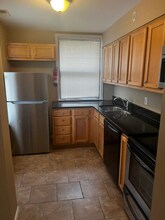 225 Emming St, Unit 2 in Cincinnati, OH - Foto de edificio - Building Photo