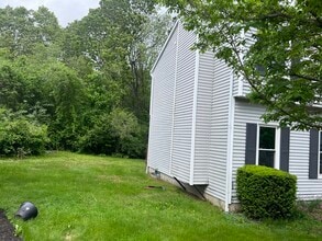 245 Colonial Ave in Waterbury, CT - Building Photo - Building Photo