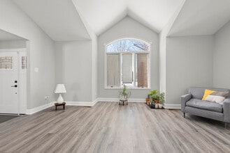 790 Eastwind Dr in New Lenox, IL - Building Photo - Building Photo