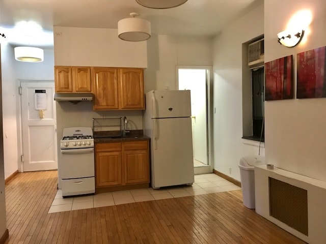 11 Mott St in New York, NY - Building Photo - Building Photo