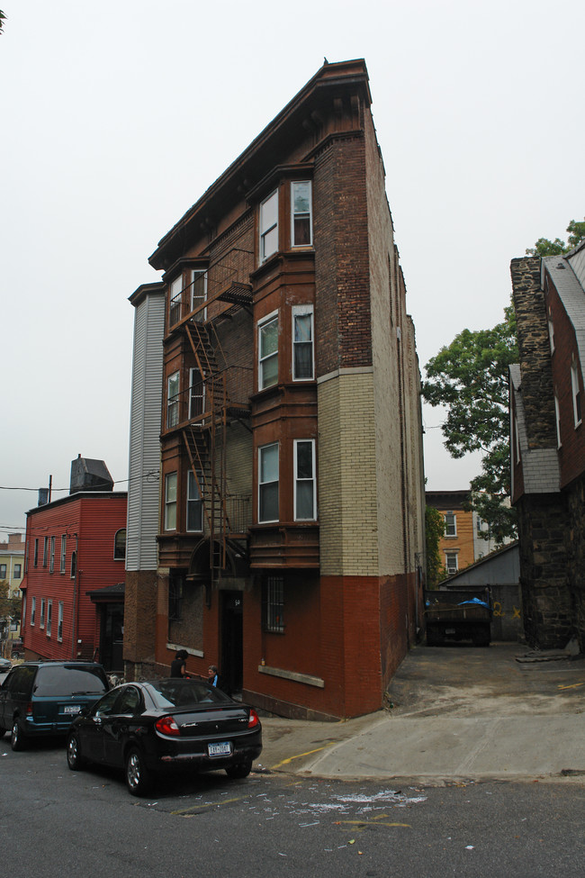 50 Saratoga Ave in Yonkers, NY - Foto de edificio - Building Photo