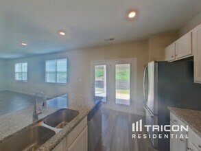 600 Moorings Ave in Mcdonough, GA - Building Photo - Building Photo