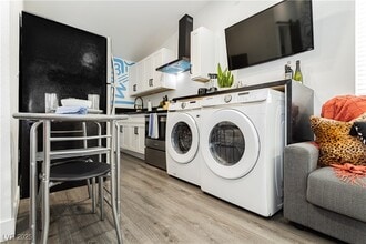 522 E St Louis Ave in Las Vegas, NV - Building Photo - Building Photo