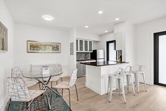 1634 SW 4th Ave in Fort Lauderdale, FL - Foto de edificio - Building Photo