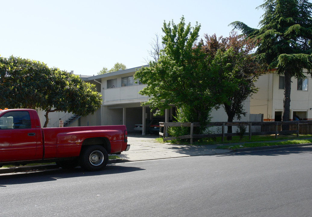 412 Beech St in Redwood City, CA - Building Photo