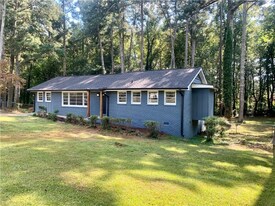 1760 Fairview Cir in Austell, GA - Building Photo