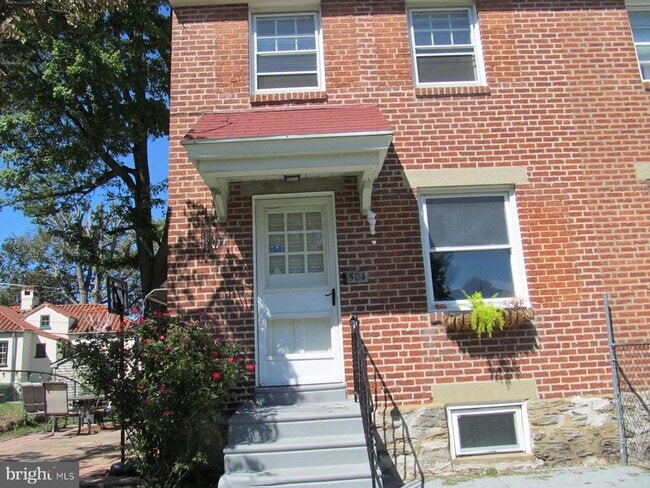 504 Acorn St in Philadelphia, PA - Foto de edificio - Building Photo