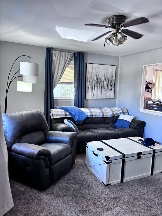 60 Kilby St, Unit 2 in Manchester, NH - Building Photo