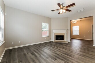 2009 Farm Hill Ct in Stockbridge, GA - Foto de edificio - Building Photo