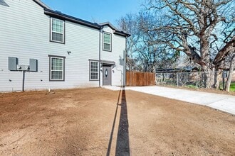 807 Fletcher St in Gainesville, TX - Building Photo - Building Photo