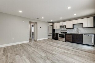 4915 Bryan St in Dallas, TX - Building Photo