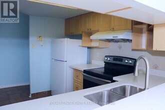 88-488 Alton Towers Cir in Toronto, ON - Building Photo - Building Photo