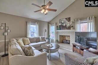 207 Village Ln in Columbia, SC - Building Photo - Building Photo