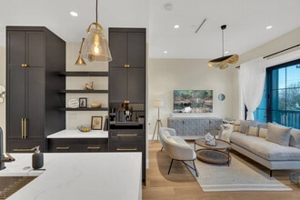 2145 W 32nd Ave in Vancouver, BC - Building Photo - Building Photo
