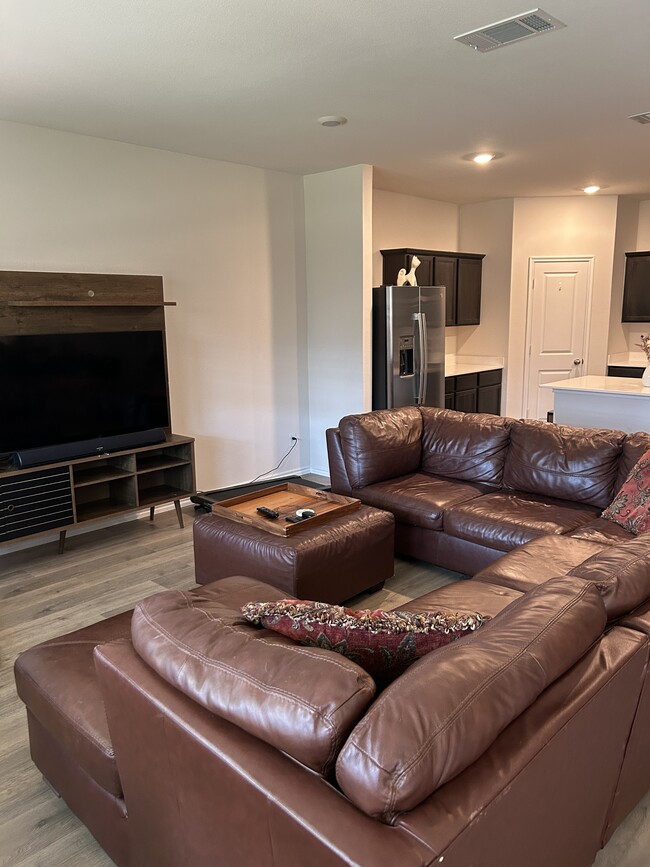 13144 Sanctuary Dr in Krugerville, TX - Foto de edificio - Building Photo