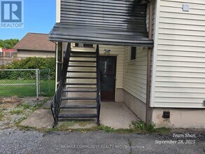 6023 Montrose Rd in Niagara Falls, ON - Building Photo - Building Photo