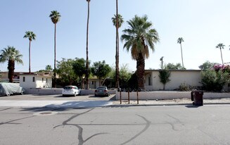 68461 Tahquitz Rd in Cathedral City, CA - Building Photo
