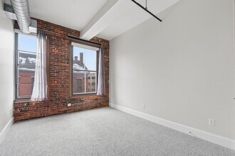 61 Market St in Lowell, MA - Building Photo - Building Photo