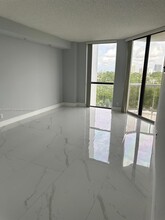 3640 Yacht Club Dr in Aventura, FL - Building Photo - Building Photo