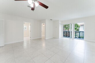 201 SW 7th St in Boca Raton, FL - Building Photo - Building Photo