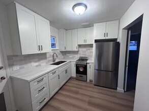 1776 Anaheim Ave in Costa Mesa, CA - Building Photo - Building Photo