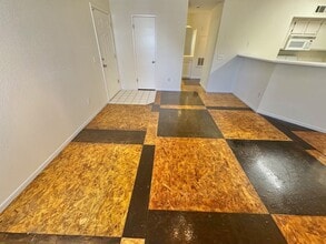 5415 W Harmon Ave in Las Vegas, NV - Building Photo - Building Photo