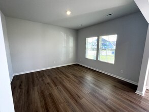 5303 Spicewood Lk Dr in Winston-Salem, NC - Building Photo - Building Photo