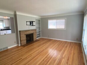 1510 Woodland Dr in Ann Arbor, MI - Building Photo - Building Photo