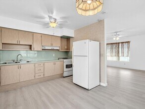 2193 NE 172nd St, Unit 2193 in North Miami Beach, FL - Building Photo - Building Photo