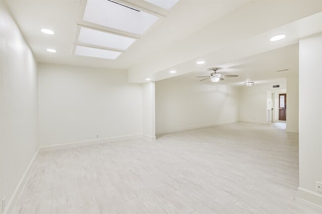 2505 Watertown Mall St