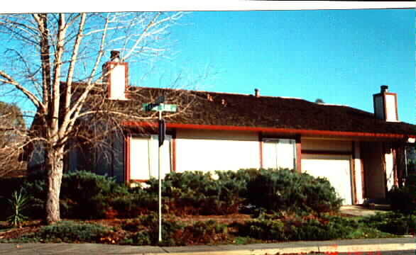 18747 Park Tree Ln in Sonoma, CA - Foto de edificio