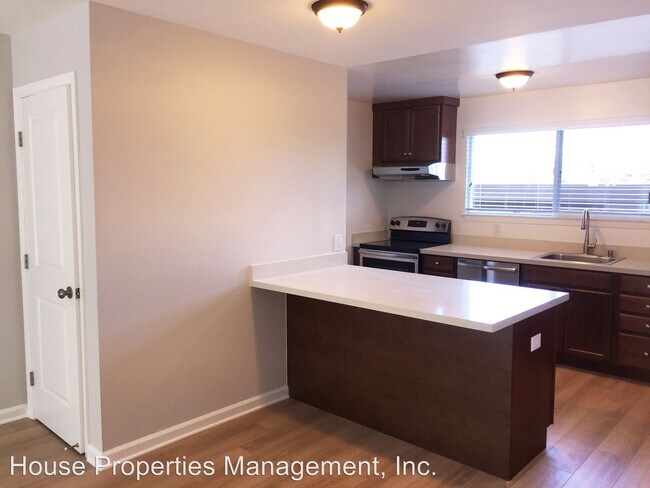 801 Meadowsweet Dr in Corte Madera, CA - Foto de edificio - Building Photo