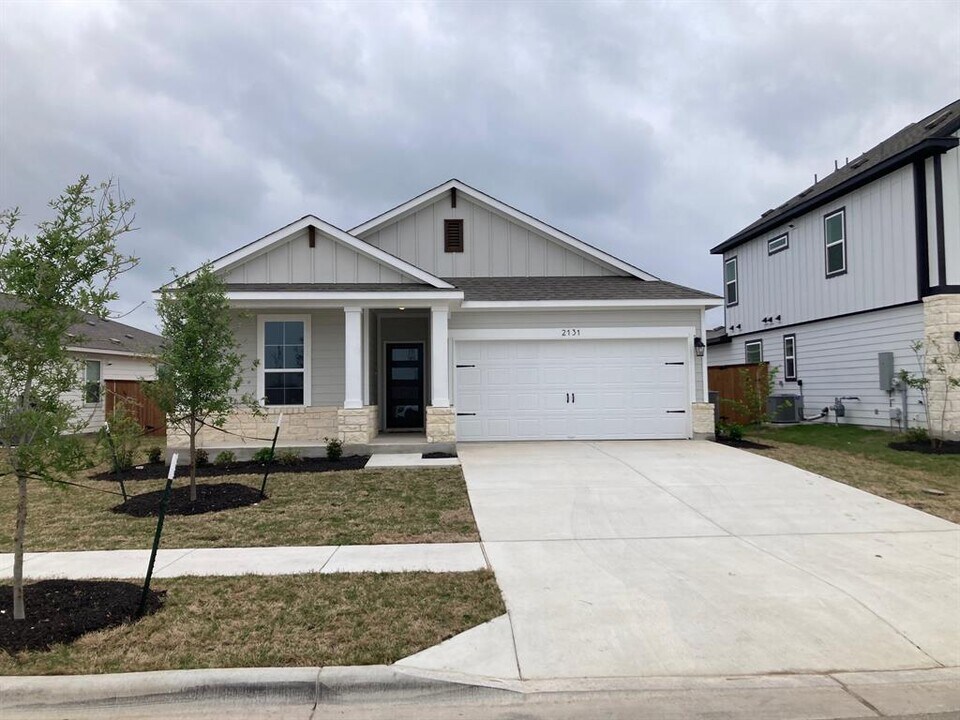2131 Alice Jay Wy in Round Rock, TX - Building Photo