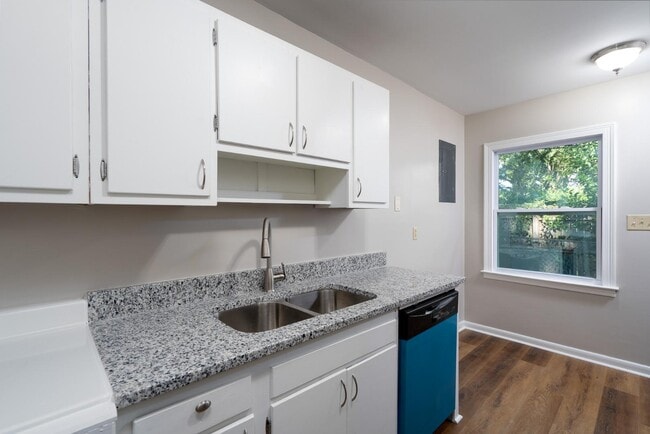 745 Arbor St NE in Concord, NC - Building Photo - Building Photo