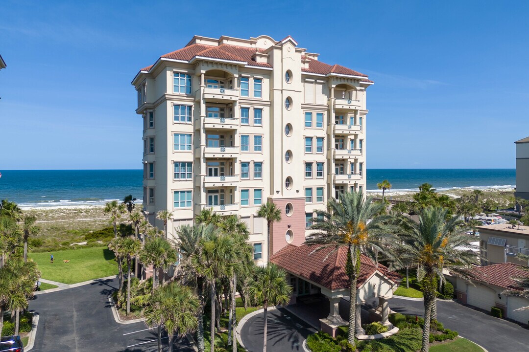 Carlton Dunes Condominiums in Fernandina Beach, FL - Building Photo